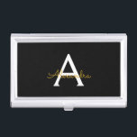 Boîtier Pour Cartes De Visite Black Gold Modern Script Girl Monogramme Nom<br><div class="desc">Noir et or Simple Script Monogramme Nom Titulaire de carte de visite. Cela rend le cadeau parfait pour 16 ans,  mariage,  douche nuptiale,  anniversaire,  baby shower ou bachelorette pour quelqu'un qui aime le luxe glam et les styles chic.</div>