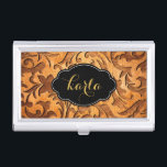 Boîtier Pour Cartes De Visite Brown Bois Vintage Floral Carving<br><div class="desc">Elégant bois brun texture tourbillons floraux sculptés design. Accent noir avec monogramme personnalisé.</div>