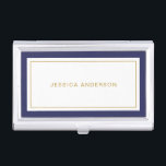 Boîtier Pour Cartes De Visite Elégant Minimaliste Marine Bleu Et Or Nom<br><div class="desc">Ce coque carte de visite présente un design minimaliste et élégant avec des bordures épaisses de bleu marine et d'or fin. Personnalisez-le avec votre nom ou nom d'entreprise.</div>