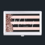 Boîtier Pour Cartes De Visite Élégant rose élégant or & ananas rayé<br><div class="desc">Design d'ananas et de rayures en faux rose moderne.</div>