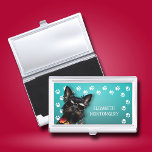 Boîtier Pour Cartes De Visite Empreintes de pattes de Dog Walker<br><div class="desc">Ce porte-carte de visite,  personnalisé avec votre nom,  présente un joli schnauzer noir miniature sur un bleu turquoise clair avec une bordure empreinte de patte blanche. Amusez-vous comme un cadeau ou une excellente façon de porter vos propres cartes de visite.</div>