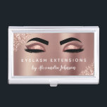 Boîtier Pour Cartes De Visite Extensions rose Parties scintillant or étincelante<br><div class="desc">Blush Pink - Rose Gold Parties scintillant brillant Eyelashes Lashes - Eyelash Extensions Salon Beauté Carte de visite avec typographie en lettres blanches pour le monogramme sur le dos. Les Cartes de visite de Parties scintillant Blush Pink et Rose Gold Girly sont parfaits pour un Eyelashes (cils), Eyebrows (sourcils), Microblading...</div>