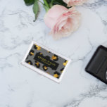 Boîtier Pour Cartes De Visite Glam Parties scintillant Gold Gris noir léopard an<br><div class="desc">Si vous êtes une femme patron, cet impressionnant et glamour porte-carte de visite moderne sont la façon parfaite de donner une première impression mémorable à votre client. Coque carte de visite moderne, girly animalier avec image numérique de l'empreinte de léopard en gris, noir et or parties scintillant. Superposition à bande...</div>