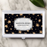 Boîtier Pour Cartes De Visite Gold Stars Marine Blue Space Sky tendance Personna<br><div class="desc">Belles étoiles d'or sur un bleu marine foncé arrière - plan de l'espace galaxie astronomie design motif. Personnalisez ce design personnalisé avec votre propre nom ou texte. Gold Stars Navy Blue Space Sky tendance Carte d'affaires personnalisée Case idéale pour les maquilleurs,  les cosmétologistes ou les salons.</div>