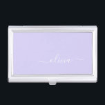 Boîtier Pour Cartes De Visite Lavande Purple Script Moderne Fille Monogramme Nom<br><div class="desc">Lavender Purple Script Simple Monogramme Nom Titulaire De Carte D'Affaires. Cela rend le cadeau parfait pour 16 ans,  mariage,  douche nuptiale,  anniversaire,  baby shower ou bachelorette pour quelqu'un qui aime le luxe glam et les styles chic.</div>