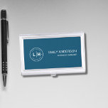 Boîtier Pour Cartes De Visite Logo moderne personnalisé<br><div class="desc">Gardez vos cartes de visite organisés et faites une impression durable avec ce logo moderne carte de visite coque personnalisé. Conçu avec des lignes épurées et une esthétique minimaliste, ce coque est parfait pour les professionnels qui apprécient le style et la fonctionnalité. Customisez-le avec le logo de votre entreprise pour...</div>