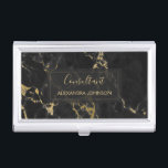 Boîtier Pour Cartes De Visite Marbre noir et or tendance moderne<br><div class="desc">Porte-carte minimaliste en marbre noir et or avec main d'or lettré typographie élégante pour le monogramme. Le Porte-Cartes d'Affaires Black and Gold Marble tendance peut être customisé pour n'importe quelle profession. Si le texte de la profession ou du nom ne correspond pas à vos besoins,  veuillez contacter le concepteur.</div>