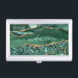 Boîtier Pour Cartes De Visite Marque d'or vert Nom personnalisé Boîtier de carte<br><div class="desc">Boîtier de carte de visite avec Agate Green Gold Parties scintillant Geode Marbre Nom personnalisé Emerald Sparkle Personnalisé Anniversaire - Anniversaire ou Mariage Cadeau / Fournisseur - Ajouter votre nom - Texte ou supprimer - Faire votre carte de visite spéciale Cadeau - Redimensionner et déplacer ou ajouter du texte /...</div>