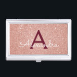 Boîtier Pour Cartes De Visite Monogramme d'étincelle de parties scintillantes de<br><div class="desc">Rougissent des parties scintillantes de Faux d'or et de Bourgogne de rose de rose et miroitent porte-cartes de carte de visite élégant de monogramme. Ce porte-cartes de carte de visite peut être customisé pour inclure votre initiale et prénom.</div>