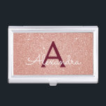 Boîtier Pour Cartes De Visite Monogramme d'étincelle de parties scintillantes de<br><div class="desc">Rougissent des parties scintillantes de Faux d'or et de Bourgogne de rose de rose et miroitent porte-cartes de carte de visite élégant de monogramme. Ce porte-cartes de carte de visite peut être customisé pour inclure votre initiale et prénom.</div>