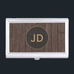 Boîtier Pour Cartes De Visite Monogramme d'or en bois Brown moderne<br><div class="desc">Porte-carte de visite unique moderne avec arrière - plan de bois brun,  cercle gris et monogramme d'or. Design unique et élégant.</div>