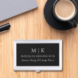 Boîtier Pour Cartes De Visite Monogramme minimaliste noir et blanc ou ajouter un<br><div class="desc">Étui de carte de visite minimaliste moderne. Noir & Blanc ou choisissez vos couleurs personnalisées. Noir & Blanc ou choisissez vos couleurs personnalisées. Parfait pour les petites entreprises, les marques d'entreprise, les indépendants, les consultants, les vendeurs en ligne et plus encore. Facile à personnaliser avec vos initiales monographiques, nom et...</div>