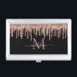 Boîtier Pour Cartes De Visite Monogramme Rose noir Parties scintillant en métal<br><div class="desc">Élégant Monogramme Rose Parties scintillant à goutte d'or broyée à goutte de métal brossé Bordure étincelante superposition noir blanc Script Nom de la carte de visite</div>