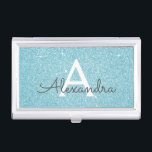 Boîtier Pour Cartes De Visite Parties scintillant bleu Aqua turquoise et Monogra<br><div class="desc">Turquoise Aqua Blue Faux Parties scintillant et Sparkle Elegant Monogram Titulaire de carte d'affaires pour professionnels de la beauté comme un soin de la peau, Microblading, Eyelash Extensions, cheveux ou maquillage Beauty Salon Manager ou Employé. Ce détenteur de carte de visite peut être customisé pour inclure votre nom initial et...</div>