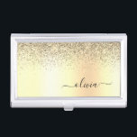 Boîtier Pour Cartes De Visite Parties scintillant d'or Monogramme métallique Nom<br><div class="desc">Gold Faux Foil Metallic Sparkle Parties scintillant brossé Métal Monogramme Nom Titulaire de carte de visite. Cela rend le cadeau parfait pour 16 ans,  mariage,  douche nuptiale,  anniversaire,  baby shower ou bachelorette pour quelqu'un qui aime le luxe glam et les styles chic.</div>