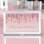 Boîtier Pour Cartes De Visite Parties scintillant rose Rose or et Monogramme éti<br><div class="desc">Parties scintillant de séchage Rose Rose Gold Faux et porteur de carte d'affaires élégante pour filles étincelante. Ce détenteur de carte de visite peut être customisé pour inclure votre prénom et votre nom de famille.</div>