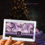 Boîtier Pour Cartes De Visite Pierre rose pourpre - Pierre rose - Monogramme mod<br><div class="desc">Jetez un coup d'oeil à ce beau Porte-Cartes Monogram aux tons violets délicats et aux tons roses de pierres précieuses violettes. Il a été peint à la main en créant du marbre qui coule à travers un riche arrière - plan de pierres précieuses avec des tons doux délicats allant du...</div>