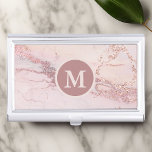 Boîtier Pour Cartes De Visite Rose en marbre d'or Monogramme<br><div class="desc">Boîtier de carte d'affaires Monogrammé en marbre d'or rose. Ce porte-carte de visite chic branché pour femmes s'adapte parfaitement à votre bureau ou à votre sac à main. Personnalisez avec votre propre nom ou vos initiales personnalisées.</div>