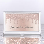Boîtier Pour Cartes De Visite Rose Gold Blush Pink Foil Moderne Élégant<br><div class="desc">Blush Pink - Rose Gold Faux Déchets Parties scintillant étincelante et Foil Métallic Foil Stainless Steel Minimalist Carte de visite Titulaire avec signature de script en lettres blanches pour le monogramme. Le Rose Gold Foil Metal Business Card Holders, moderne et élégant et élégant, peut être customisé avec votre nom. Veuillez...</div>
