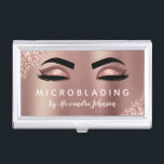 Boîtier Pour Cartes De Visite Rose Parties scintillant or Éclaircissement Eyelas<br><div class="desc">Blush Pink - Rose Gold Parties scintillant brillant Eyelashes Lashes and Brows Microblading Salon Beauté Carte de visite avec typographie en lettres blanches pour le monogramme sur le dos. Les Cartes de visite de Parties scintillant Blush Pink et Rose Gold Girly sont parfaits pour un Eyelashes (cils), Eyebrows (sourcils), Microblading...</div>