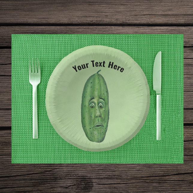 Bols En Carton Drôle Pickle Vert avec le visage surpris sur Vert (funny big green pickle surprised face open mouth and wide green eyes on light green paper party bowl)