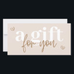 Bon cadeau Boho moderne<br><div class="desc">Offrez le cadeau de choix - magnifiquement. Ce bon cadeau minimaliste moderne présente un design doux et surélevé avec des lignes épurées, une typographie subtile et une touche de charme boho. Que vous offriez des services, des produits ou une expérience personnalisée, ce modèle de carte cadeau est un moyen parfait...</div>
