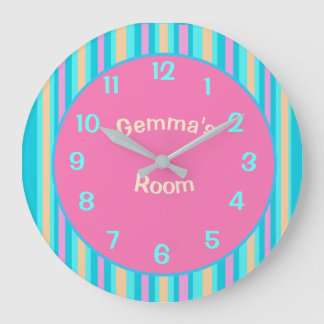 Bonbons rayés avec grand nombre d'enfants Horloge