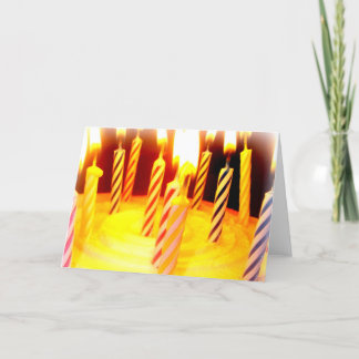 Bonne carte d'anniversaire : bougies lumineuses su
