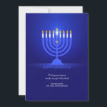 Bonne carte de voeux Hanoukka<br><div class="desc">Une belle carte de voeux Hanoukka avec un arrière - plan bleu royal et une menorah éclairée. (Vecteurs de vacances par Vecteezy). La carte est facile à customiser avec votre libellé, police, couleur de police, forme de papier et choix du type de papier. Pas exactement ce que vous cherchez ?...</div>