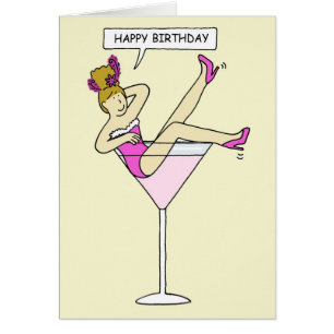 Bonne dame d'anniversaire dans le verre de cocktai