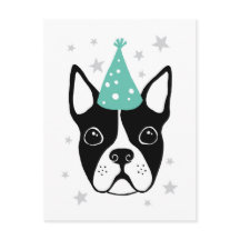 Boston terrier avec casquette de fête Bonne carte 