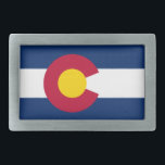 Boucle de ceinture du Colorado de pays du pavillon<br><div class="desc">Le drapeau d'état du Colorado est l'un des drapeaux plus audacieux et plus lumineux dans l'union,  avec le soleil d'or inclus dans le bloc rouge "C" sur un champ des rayures bleues et blanches. Il fait une image merveilleuse de boucle de ceinture !</div>