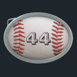 Boucle De Ceinture Ovale Baseball avec numéro personnalisable<br><div class="desc">Photo macro d'un Baseball flambant neuf avec couture rouge. Un cadeau parfait pour les amateurs de baseball ou de softball.</div>