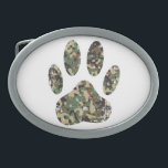 Boucle De Ceinture Ovale Empreinte de patte de chien Camo en détresse<br><div class="desc">Un style de dessin animé empreinte de patte de chien de camo avec effet déprimé appliqué à l'image. Boucles de ceinture personnalisées. Idée cadeau pour les amoureux de les chiens.</div>