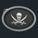 Boucle De Ceinture Ovale Jolly roger drapeau de pirate<br><div class="desc">Personnalisez facilement ce crâne de pirate Jolly roger et drapeau d'épées croisées sur un arrière - plan noir. Vous pouvez facilement changer la couleur arrière - plan d'une gamme de plus de 200 couleurs.</div>