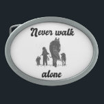 Boucle De Ceinture Ovale Ne jamais marcher seul - Amoureux des animaux rust<br><div class="desc">Ce design rustique et chaleureux présente une jeune fille qui marche à côté de ses animaux bien-aimés - un cheval, un chien et un petit compagnon moelleux. La silhouette vintage dessinée à la main ajoute un charme nostalgique, ce qui en fait un choix parfait pour les amoureux des animaux, les...</div>