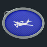 Boucle De Ceinture Ovale Plan bleu<br><div class="desc">Vous aimerez ce cool bleu avion aviateur avion pilote aviateurs conception. Idéal pour les cadeaux ! Disponible sur les tee - shirts, les boîtiers de smartphones, les mousepads, les porte - clés, les affiches, les cartes, les couvertures électroniques, les manches d'ordinateur portable / carnet, les casquettes, les tasses, et plus...</div>