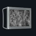 Boucle De Ceinture Rectangulaire Brillant Boule Disco Ornements noir et blanc Photo<br><div class="desc">Des ornements de boules disco de différentes tailles forment un tas chaotique dans cette photo unique en noir et blanc. Les boules de miroirs brillantes reflètent la lumière vive ou les ombres sombres de chacune de leurs petites facettes en miroir. Les ornements de boules de parties scintillant reposent sur des...</div>