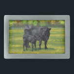 Boucle De Ceinture Rectangulaire Vache d'Angus noir et veau mou en pâturage d'été<br><div class="desc">Le Black Angus est une race écossaise de bovins de boucherie qui provient de races de bovins originaires d'Aberdeen, de Banff, de Kincardine et d'Angus dans le nord-est de l'Écosse. Leur couleur est toujours noire, et ils n'ont pas de cornes. Il s'agit d'une petite race grasse qui est populaire pour...</div>