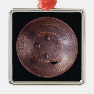 Bouclier en acier avec la décoration complexe d'o