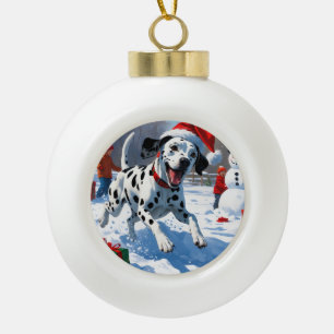 Boule En Céramique Dalmatien courant dans la neige avec un chapeau de