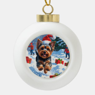 Boule En Céramique Yorkshire Terrier dans la neige avec un chapeau de