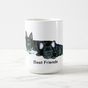 Bouledogue français et tasse des meilleurs amis d