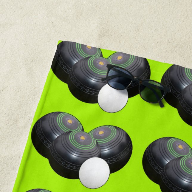 Boules de pelouse vert citron, Serviette de plage (En situation)