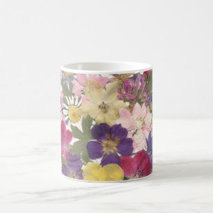 Bouquet de tasse de fleurs