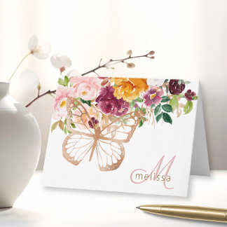 Bouquet rose de papillon d'or et d'aquarelle