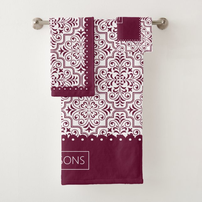 Bourgogne, damas blanc motif, bordures de pétoncle (En situation)