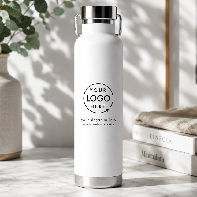 Bouteille d'eau | 22oz Boissons Entreprise avec Lo (Custom 22 oz water bottle with logo upload, slogan text, and website details for brands.)