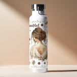 Bouteille D'eau Aquarelle Femme Avec Coiffure Brown Boho Affirmati<br><div class="desc">Donnez de l'énergie à votre journée avec cette bouteille d'eau d'aquarelle rehaussée de couleur boho affirmation. Avec une belle illustration d'une femme aux cheveux bruns fluides, cette bouteille est un rappel pour embrasser votre beauté naturelle et célébrer votre force. Les affirmations inspirantes imprimées sur la bouteille vous encourageront à rester...</div>