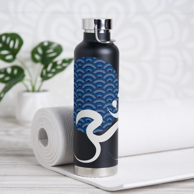 Bouteille D'eau Asiatique Bleu Yoga Moderne Zen Calligraphie Om Au (Yoga)